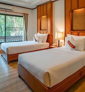 Standard Room with Garden View